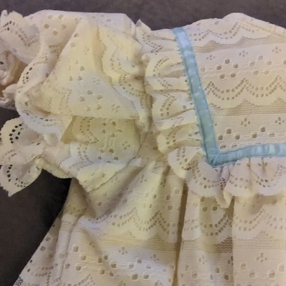 Cinderella vintage union made white‎ dress with blue ribbon size 18  Lace Satin
